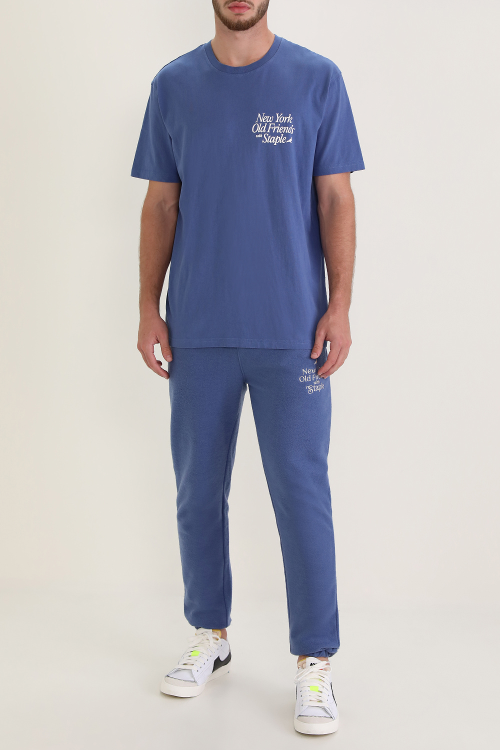 סטייפל X אן ווי או אף חולצת טי גרפית